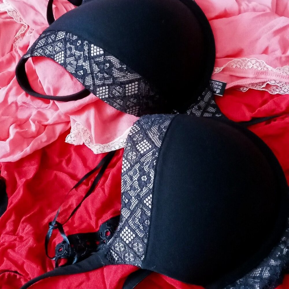 🌹Victoria's Secret Body by Victoria Sexy Black & Nude Bra w/Lace Detail 36D🌹 - Picture 4 of 13